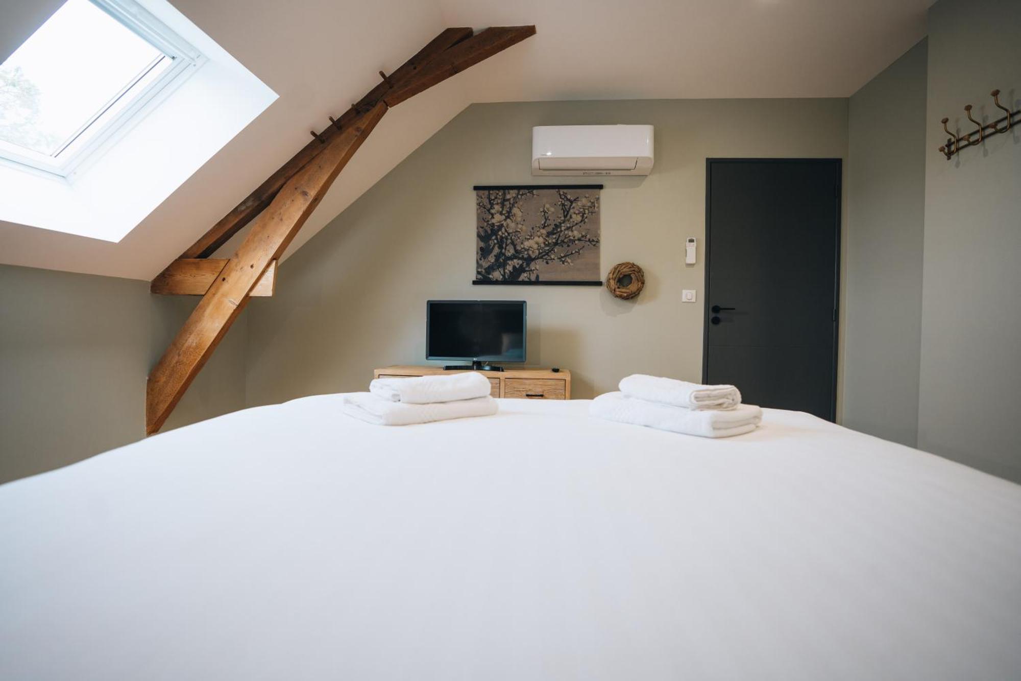 La Marjolaine - Demeure D'Hotes - Service Para-Hoteiier - Premium Chateauroux Exterior photo