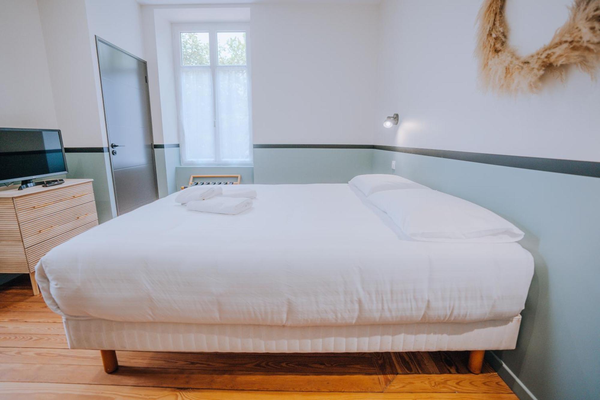 La Marjolaine - Demeure D'Hotes - Service Para-Hoteiier - Premium Chateauroux Exterior photo