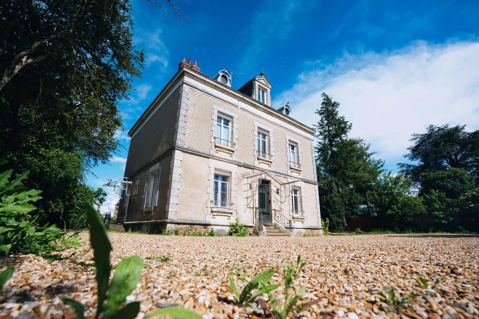 La Marjolaine - Demeure D'Hotes - Service Para-Hoteiier - Premium Chateauroux Exterior photo